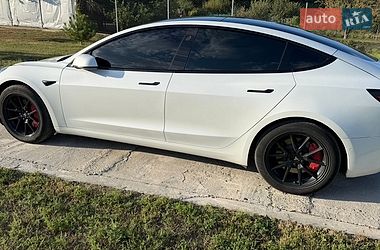 Седан Tesla Model 3 2021 в Запоріжжі