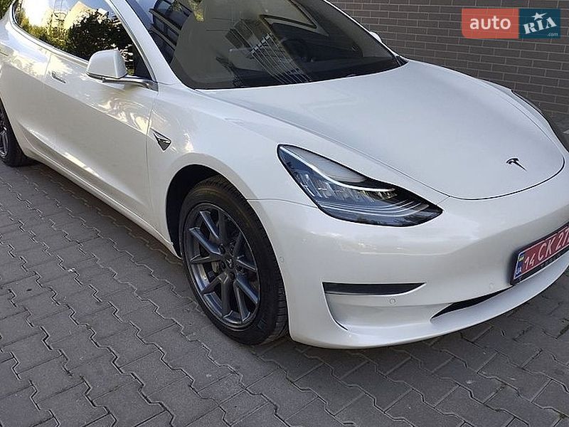 Tesla Model 3 2018