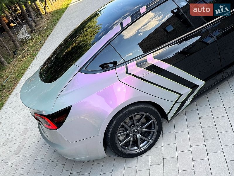 Седан Tesla Model 3 2019 в Луцьку
