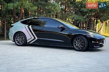 Седан Tesla Model 3 2019 в Луцьку