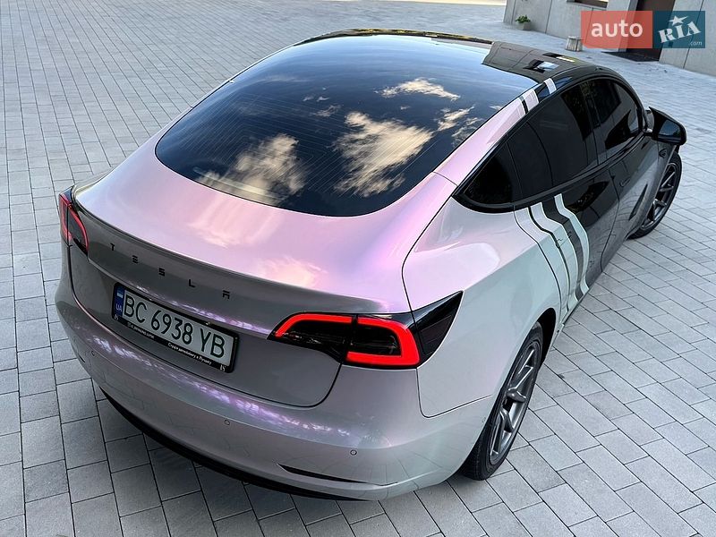 Седан Tesla Model 3 2019 в Луцьку