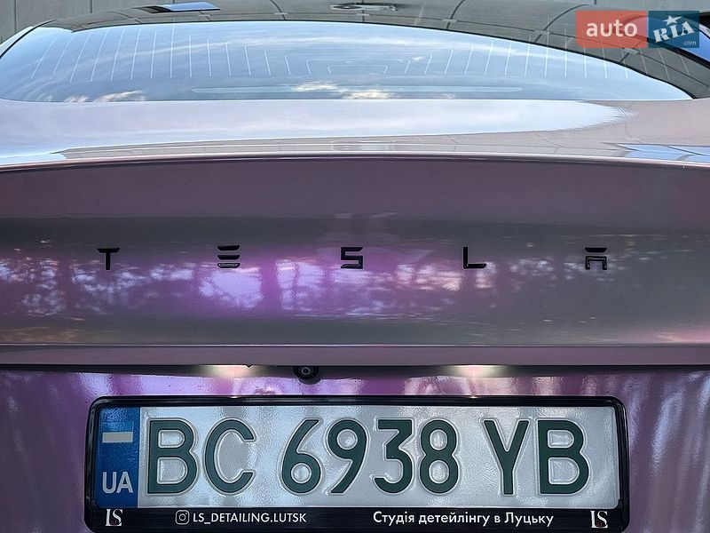 Седан Tesla Model 3 2019 в Луцьку