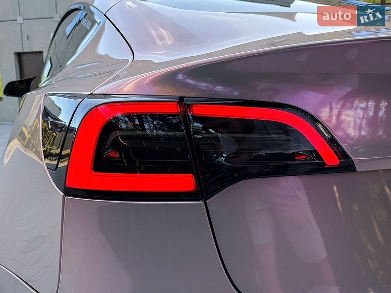 Седан Tesla Model 3 2019 в Луцьку