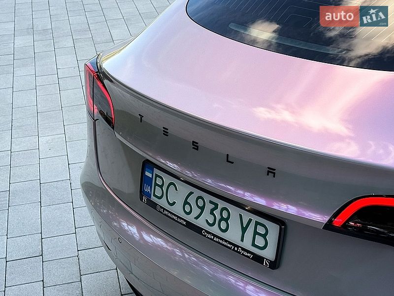 Седан Tesla Model 3 2019 в Луцьку