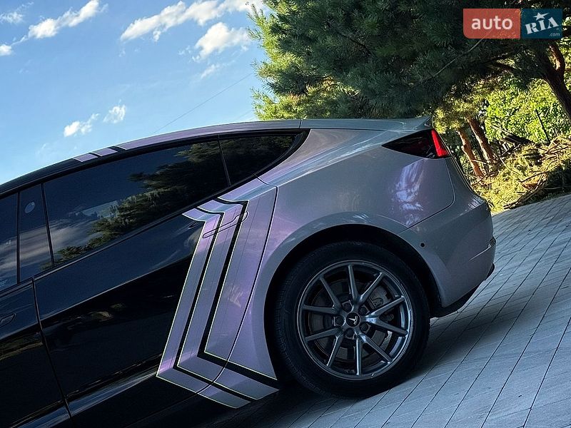 Седан Tesla Model 3 2019 в Луцьку