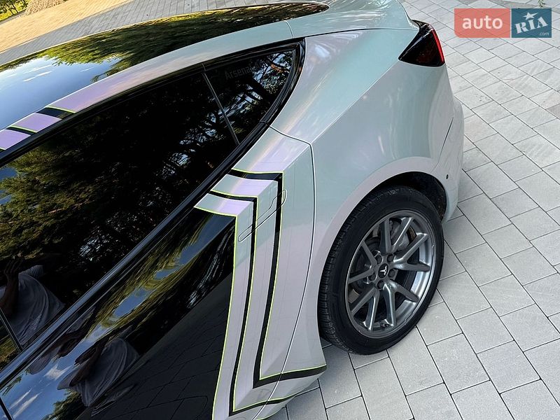 Седан Tesla Model 3 2019 в Луцьку