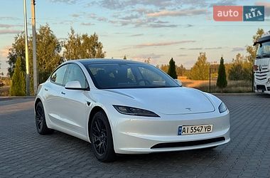 Седан Tesla Model 3 2024 в Буче