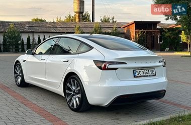 Седан Tesla Model 3 2024 в Львові