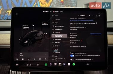Седан Tesla Model 3 2022 в Львові