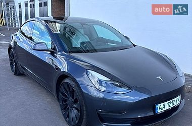 Седан Tesla Model 3 2022 в Києві