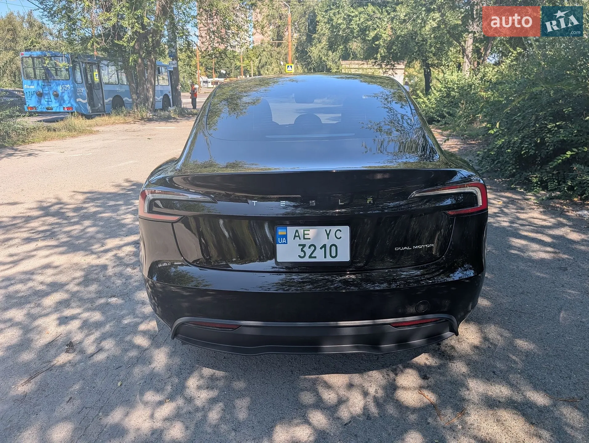 2025 Tesla Model 3 - мініатюра 4