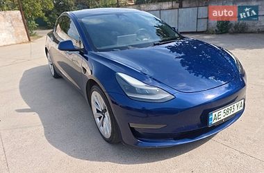 Седан Tesla Model 3 2021 в Томаковке