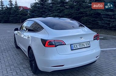 Седан Tesla Model 3 2023 в Києві