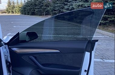 Седан Tesla Model 3 2023 в Києві