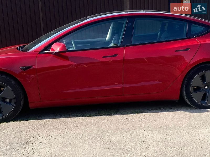 Tesla Model 3 2021