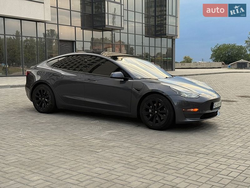 Седан Tesla Model 3 2021 в Дніпрі фото 4 Седан Tesla Model 3 2021 в Дніпрі
