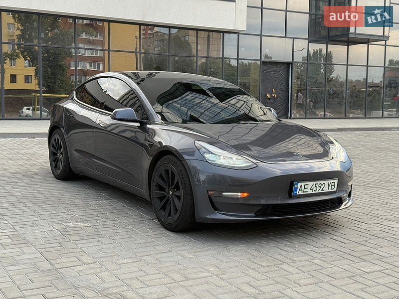Седан Tesla Model 3 2021 в Дніпрі фото 3 Седан Tesla Model 3 2021 в Дніпрі