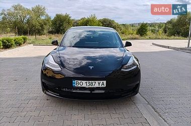 Седан Tesla Model 3 2020 в Ивано-Франковске Седан Tesla Model 3 2020 в Ивано-Франковске