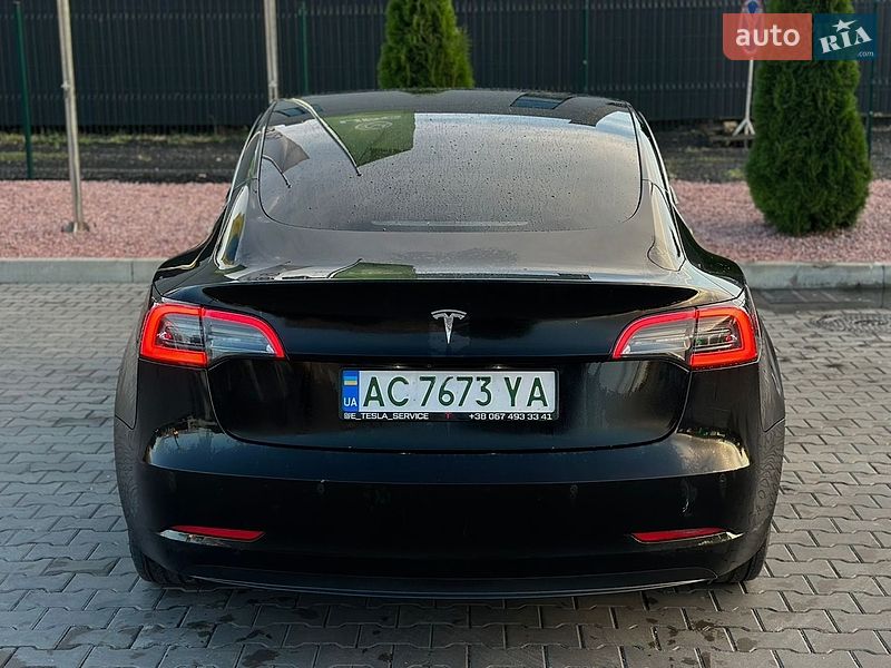 Седан Tesla Model 3 2019 в Луцьку