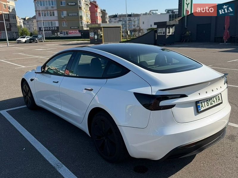 Седан Tesla Model 3 2024 в Києві