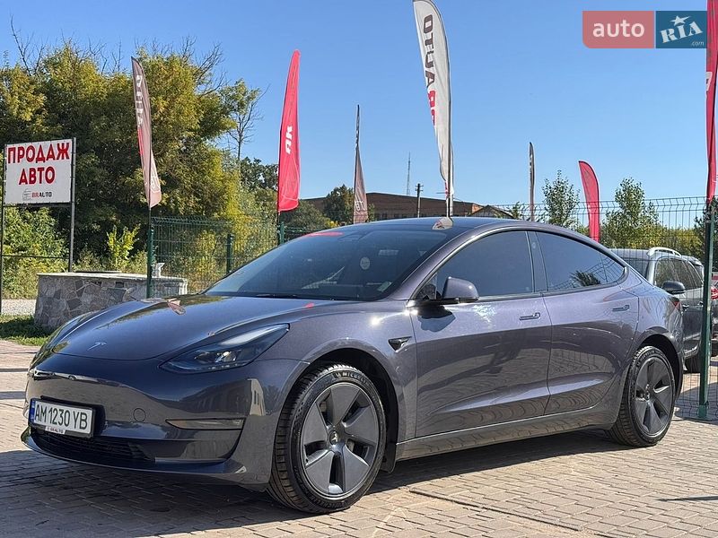 Tesla Model 3 2023