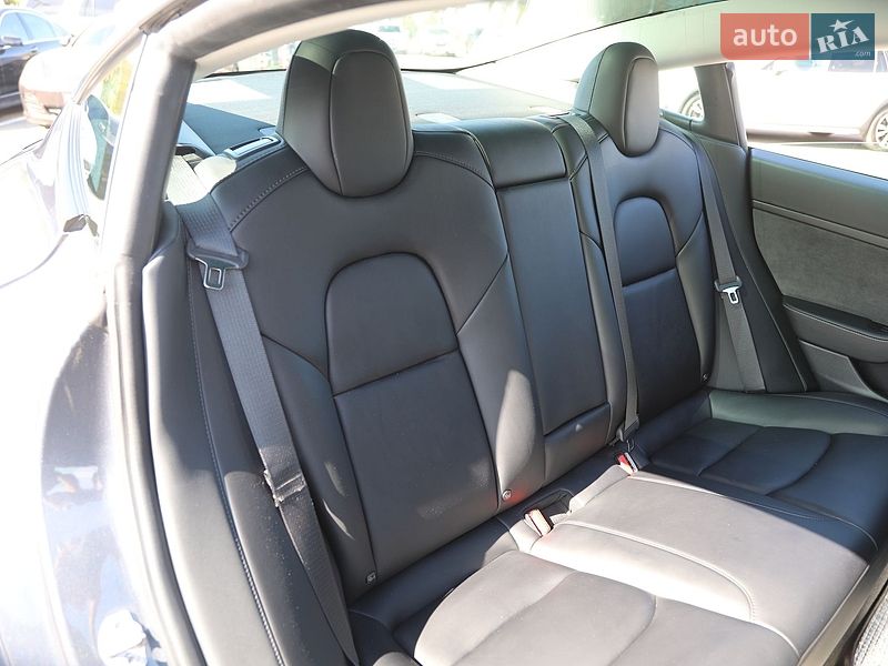 Седан Tesla Model 3 2022 в Харькове