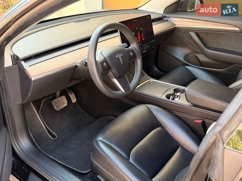 Седан Tesla Model 3 2022 в Одессе