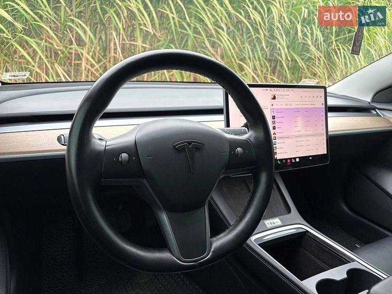 Седан Tesla Model 3 2022 в Львові фото 17 Седан Tesla Model 3 2022 в Львові