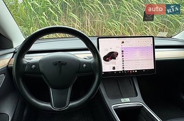 Седан Tesla Model 3 2022 в Львові фото 18 Седан Tesla Model 3 2022 в Львові