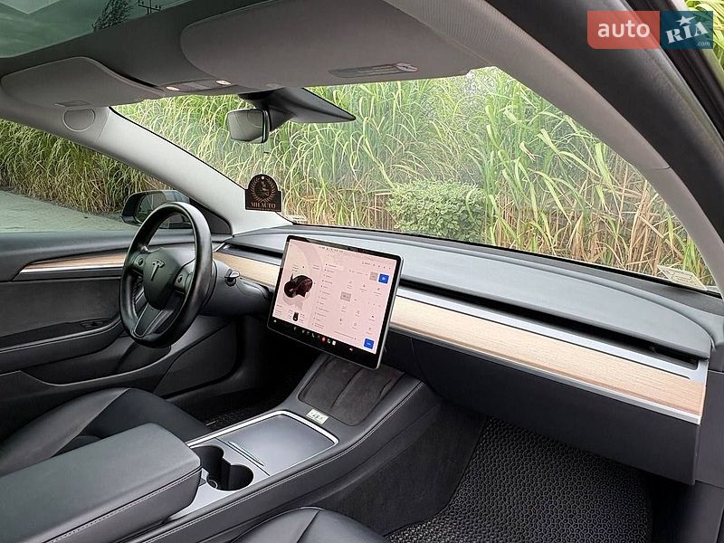Седан Tesla Model 3 2022 в Львові фото 22 Седан Tesla Model 3 2022 в Львові