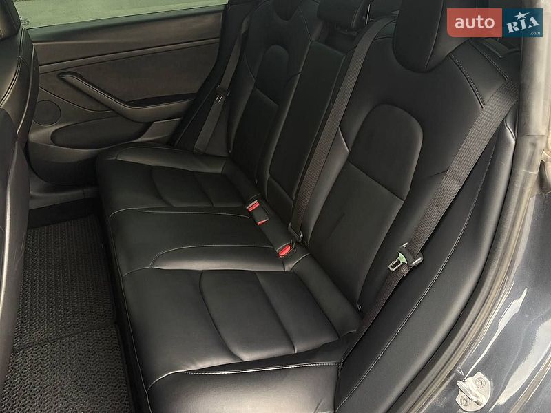 Седан Tesla Model 3 2022 в Львові фото 24 Седан Tesla Model 3 2022 в Львові