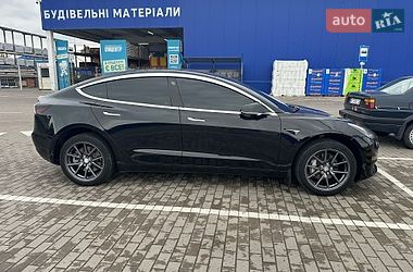 Седан Tesla Model 3 2018 в Ивано-Франковске