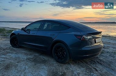 Седан Tesla Model 3 2022 в Дніпрі