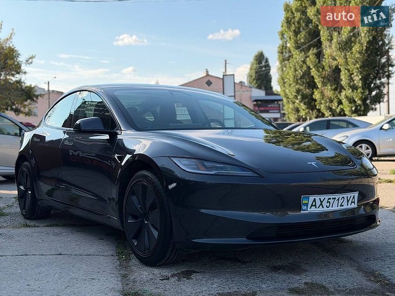 Седан Tesla Model 3 2024 в Харкові