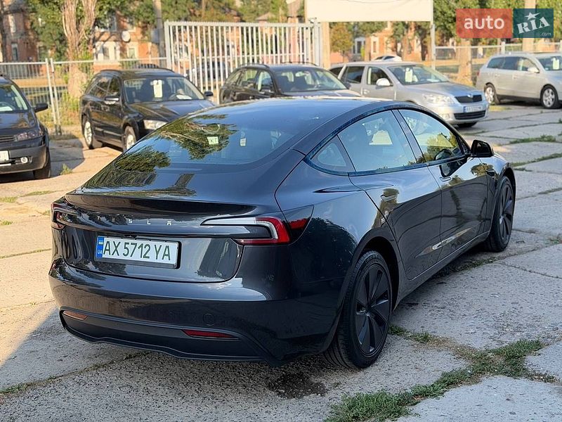 Седан Tesla Model 3 2024 в Харкові