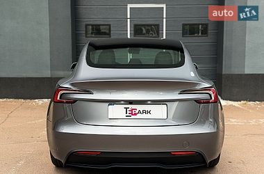 Седан Tesla Model 3 2025 в Киеве