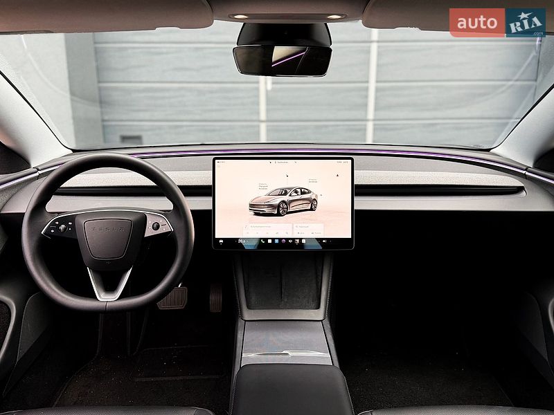 Седан Tesla Model 3 2025 в Киеве
