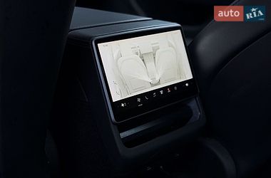 Седан Tesla Model 3 2025 в Киеве