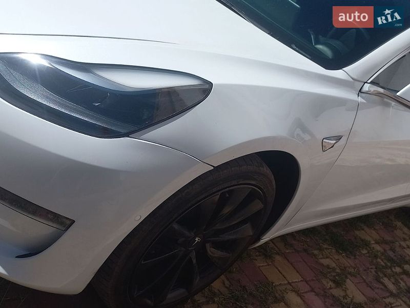 Седан Tesla Model 3 2020 в Одессе