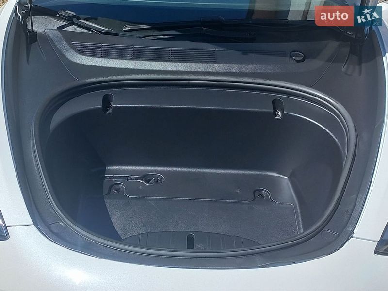 Седан Tesla Model 3 2020 в Одессе
