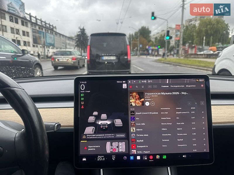 Седан Tesla Model 3 2019 в Львові