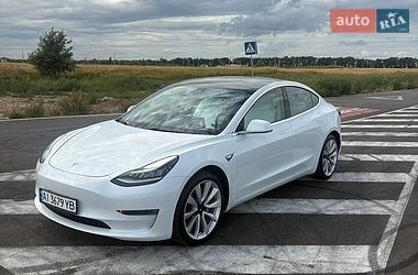 Седан Tesla Model 3 2019 в Києві
