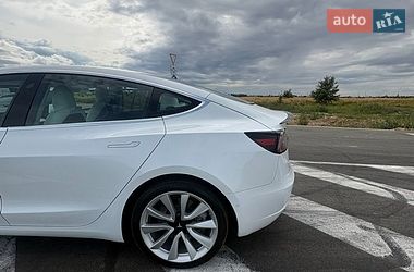 Седан Tesla Model 3 2019 в Києві