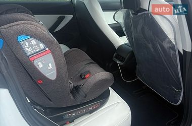 Седан Tesla Model 3 2019 в Києві