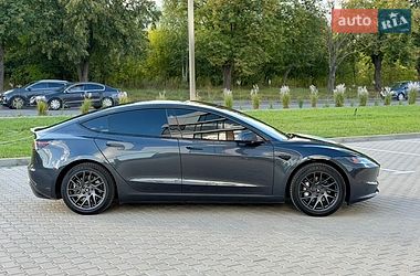 Седан Tesla Model 3 2024 в Рівному