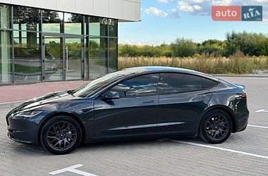 Седан Tesla Model 3 2024 в Рівному
