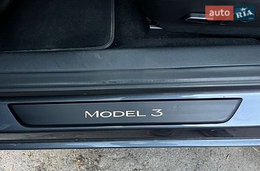 Седан Tesla Model 3 2023 в Львові