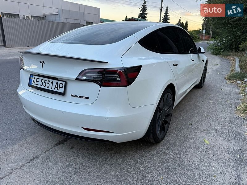 Седан Tesla Model 3 2021 в Днепре фото 5 Седан Tesla Model 3 2021 в Днепре