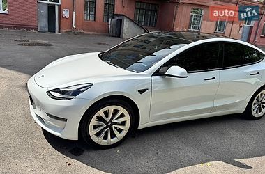 Седан Tesla Model 3 2021 в Кривому Розі