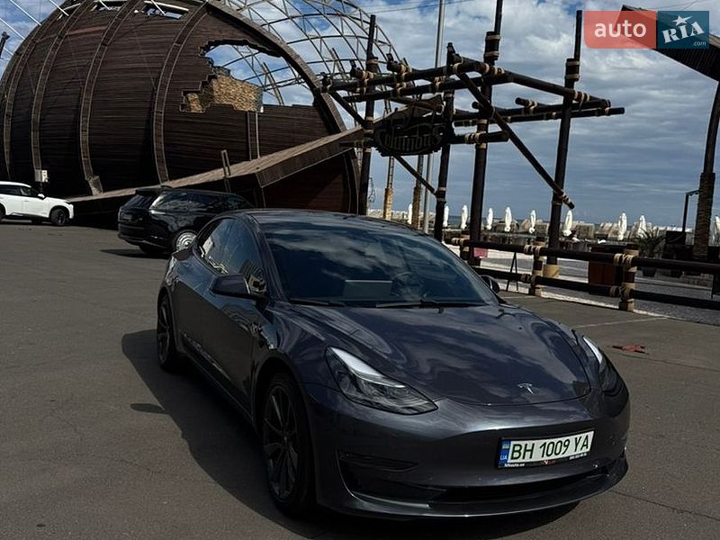Седан Tesla Model 3 2021 в Одессе